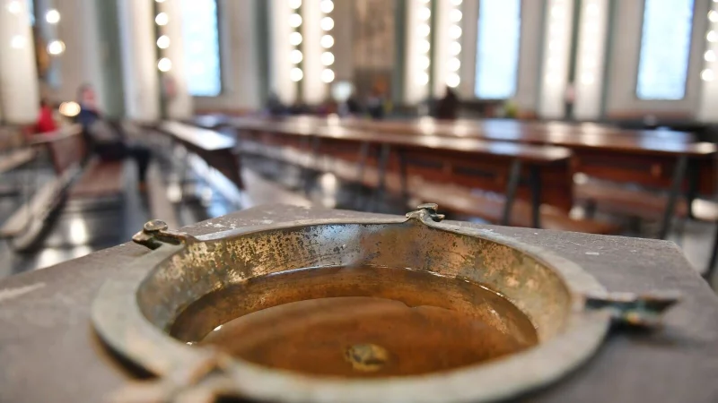 Der Taufname soll dem amtlichen Namen entsprechen: Die Richter betonten den Grundsatz der Namenskontinuität. - © Jens Kalaene/dpa-Zentralbild/dpa-tmn