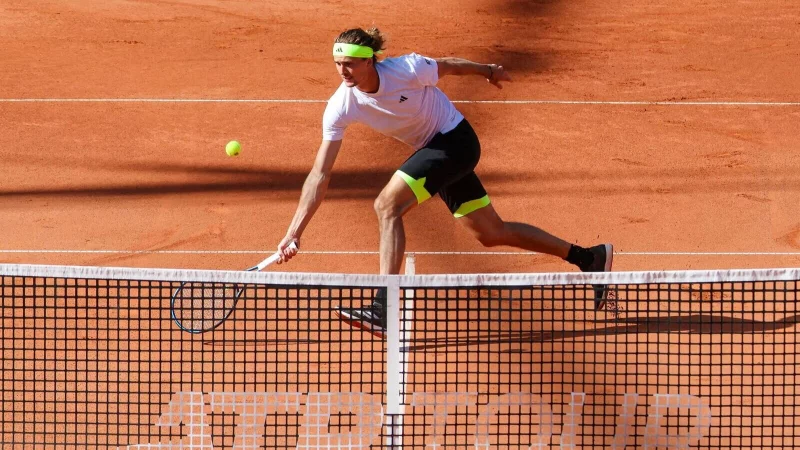 Alexander Zverev hatte eine turbulente Anreise nach Paris. - © Frank Molter/dpa