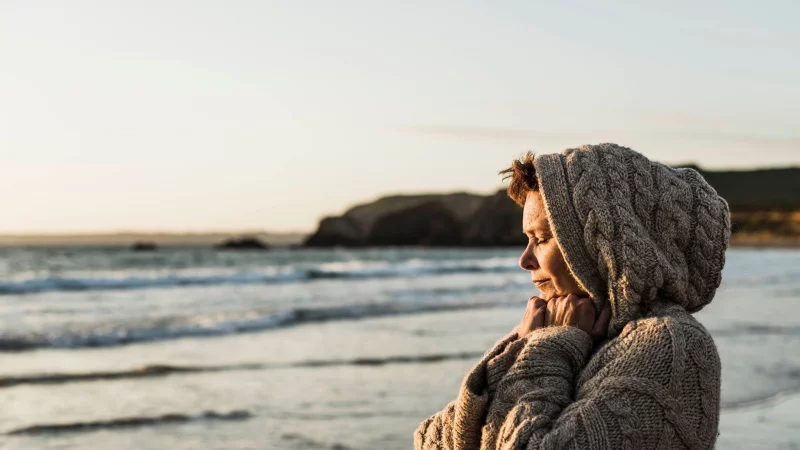 Unterwegs in eine neue Lebensphase: Was brauche ich, was will ich? Wie Frauen mit den Wechseljahren umgehen, ist eine individuelle Entscheidung, bei der Fachpersonen helfen können. - © Uwe Umstätter/Westend61/dpa-tmn