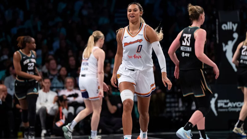 Satou Sabally spielte stark verbessert im zweiten Playoff-Duell. - &copy; Angelina Katsanis/AP/dpa