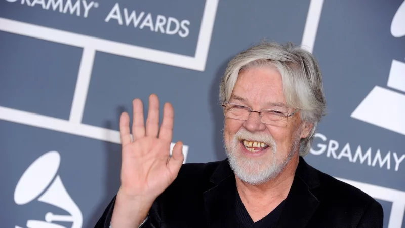Bob Seger bei der Grammy-Verleihung im Jahr 2012. An Auszeichnungen mangelt es Seger nicht. (Archivbild) - © picture alliance / dpa