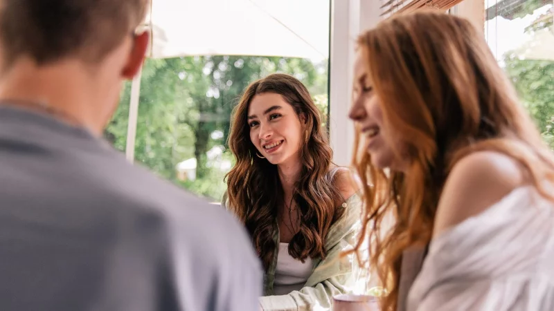 Neue Werte, alte Wege: Viele der Befragten finden, dass die Arbeitswelt ihrer Eltern nicht mehr mit der heutigen vergleichbar ist. - © Zacharie Scheurer/dpa-tmn
