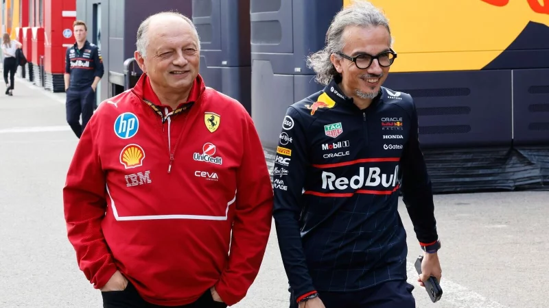 Laurent Mekies (r), hier neben Ferrari-Teamchef Frederic Vasseur, ist der neue Boss von Red Bull Racing. - © Geert Vanden Wijngaert/AP/dpa
