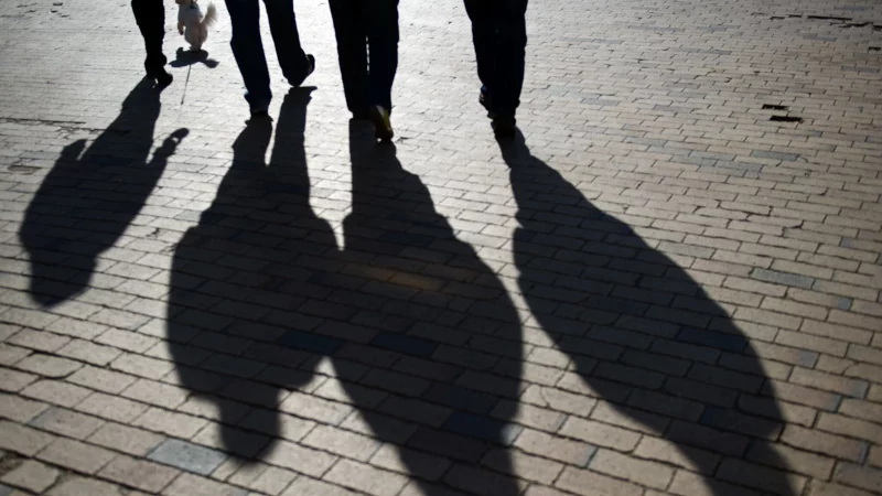 Wer erbt eigentlich, wenn ich irgendwann nicht mehr bin? Gibt es kein Testament oder keinen gültigen Erbvertrag, regelt das die gesetzliche Erbfolge. - © Stefan Sauer/dpa-Zentralbild/dpa-tmn