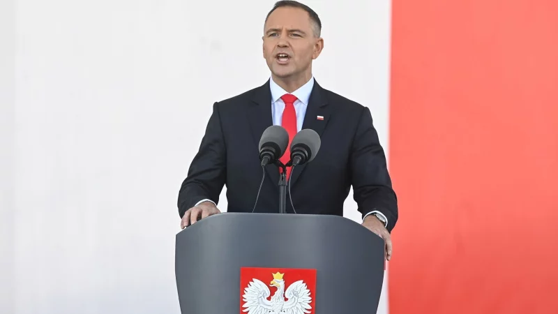 Auch der polnische Pr&auml;sident hat sich zum Banner von Fans von Maccabi Haifa ge&auml;u&szlig;ert. - &copy; Piotr Nowak/PAP/dpa