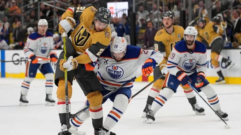 In einem hart umk&auml;mpften Spiel setzten sich die Oilers in der Verl&auml;ngerung durch. - &copy; John Locher/AP/dpa