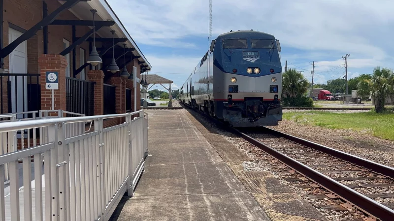 Entlang der amerikanischen Golfküste: Die Züge von Amtrak halten auch in den Städten Bay St. Louis, Gulfport (Bild), Biloxi und Pascagoula. - © Thomas Stennis/Amtrak/dpa-tmn