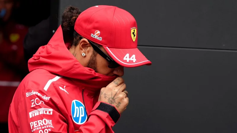 Lewis Hamilton zeigt sich derzeit wenig zugänglich. - © Bradley Collyer/PA Wire/dpa