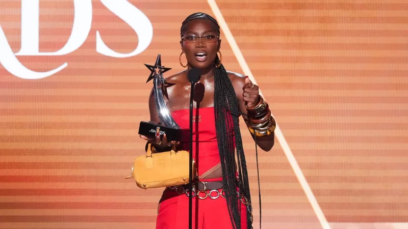 Doechhii bei den BET Awards in Los Angeles. - © Chris Pizzello/Invision/dpa