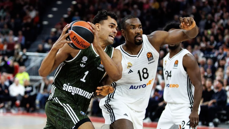 International gefordert: Die Bayern um Europameister Oscar da Silva (l). (Archivbild) - © Matthias Balk/dpa