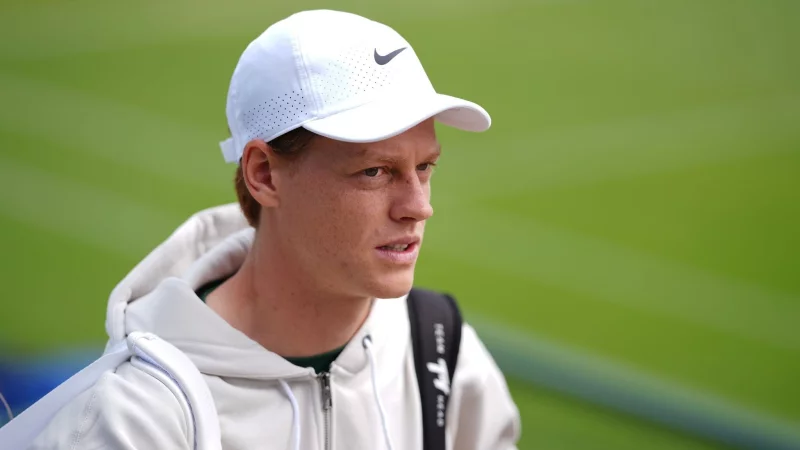 Jannik Sinner holt seinen Athletiktrainer zur&uuml;ck. - &copy; John Walton/PA Wire/dpa