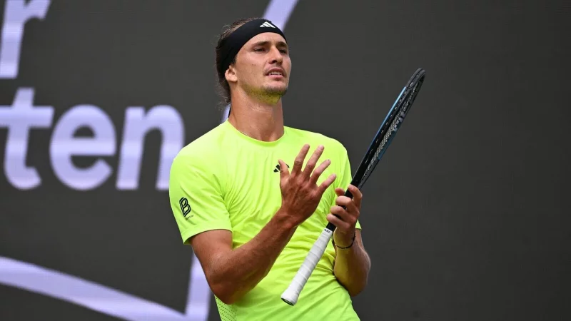 Alexander Zverev musste sich einmal mehr Taylor Fritz geschlagen geben. - © Marijan Murat/dpa