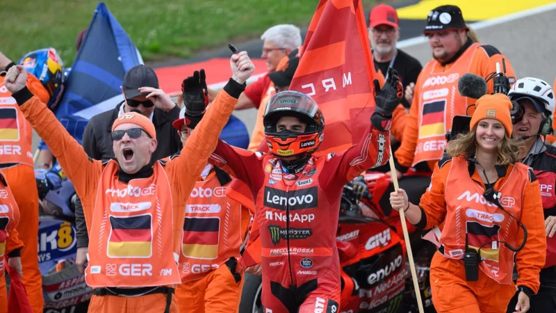 Marc M&aacute;rquez jubelt gerne am Sachsenring. - &copy; Robert Michael/dpa
