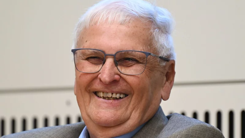 Der fr&uuml;here DFB-Pr&auml;sident Theo Zwanziger wird am Freitag 80 Jahre alt. - &copy; Arne Dedert/dpa/POOL/dpa