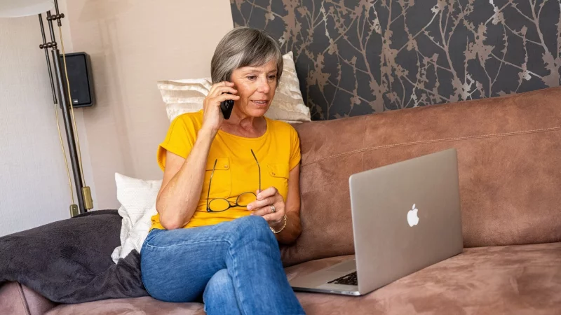 Lieber genau nachpr&uuml;fen: Sind alle Rentenzeiten ordnungsgem&auml;&szlig; eingetragen? - &copy; Benjamin Nolte/dpa-tmn