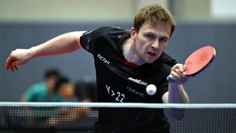 Im Grand-Smash-Halbfinale: Der deutsche Tischtennis-Profi Benedikt Duda. - © Federico Gambarini/dpa