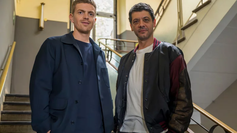 Das neue M&uuml;nchner Ermittler-Duo im M&uuml;nchner &laquo;Tatort&raquo;: Gerade haben Ferdinand Hofer (l) und Carlo Ljubek ihren ersten gemeinsamen Krimi abgedreht. - &copy; Peter Kneffel/dpa