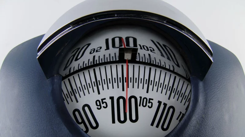 Medikamente k&ouml;nnen eine Gewichtszunahme verursachen: Bestimmte Wirkstoffe beeinflussen den Appetit und den Stoffwechsel. - &copy; Armin Weigel/dpa/dpa-tmn