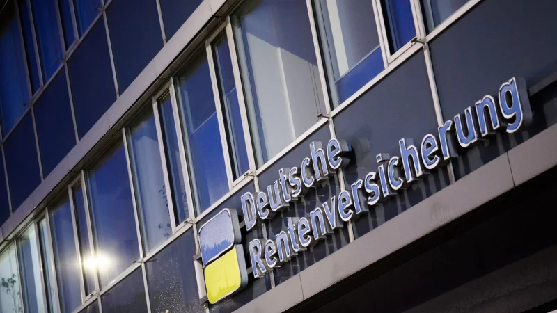 Beratung lohnt sich: Nicht immer rentieren sich n&auml;mlich freiwillige Einzahlungen in die Rentenkasse. - &copy; Julian Stratenschulte/dpa/dpa-tmn