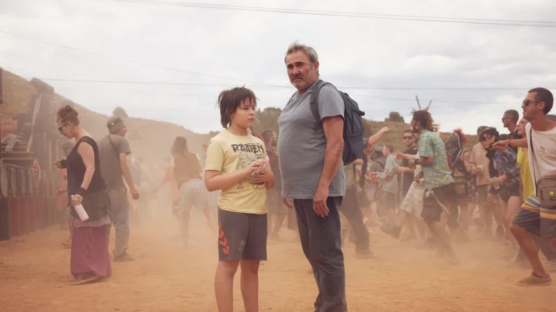 Sergi Lop&eacute;z (r) als Luis und Bruno N&uacute;&ntilde;ez als sein Sohn Est&eacute;ba in einer Filmszene. - &copy; Quim Vives/Pandora Filmverleih/dpa