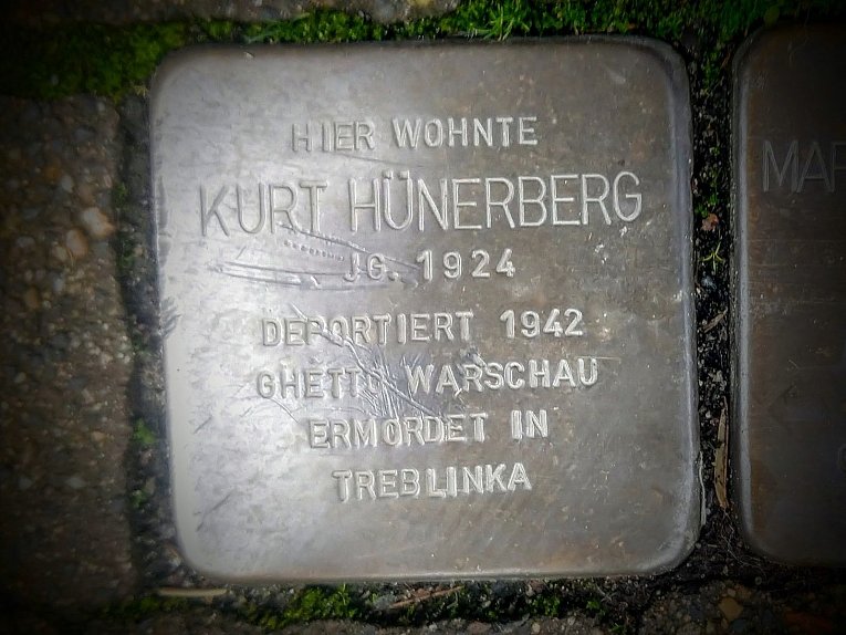 Begastraße 22