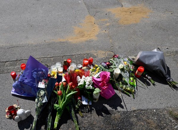 Die Ermittlungen nach der tödlichen Attacke auf einen 14-Jährigen dauern an: Gab es weitere Tatbeteiligte? - © Roberto Pfeil/dpa