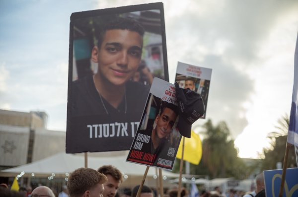 Der Soldat Edan Alexander wurde am 7. Oktober 2023 während des Hamas-Massakers von einem Militärstützpunkt entführt. - © Ilia Yefimovich/dpa