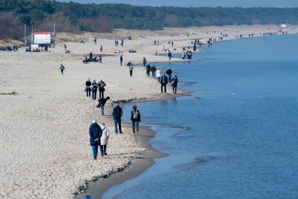 Urlaub an der See spielt im ersten Quartal noch keine große Rolle. - © Stefan Sauer/dpa