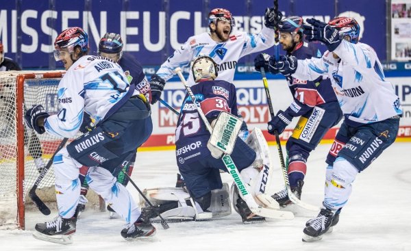Eisbären Berlin - ERC Ingolstadt - © Foto: Andreas Gora/dpa