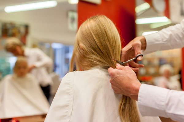 Lipper spenden Haare für Krebskranke - © Torben Gocke