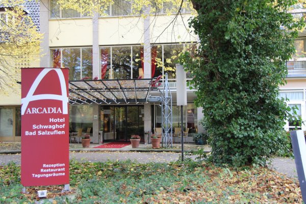 Haus mit langer Geschichte: Der Schwaghof wird Ende des Monats geschlossen. Laut Eigentümer laufen aber Gespräche mit einem Interessenten, der das Hotel kaufen oder pachten könnte. - © Katrin Kantelberg