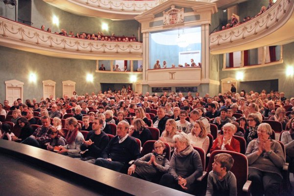 Volle Ränge im Landestheater in Detmold. - © Vera Gerstendorf-Welle