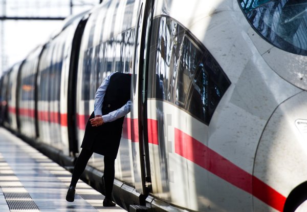 Der Schienenverkehr in OWL wird sich verändern. - © dpa
