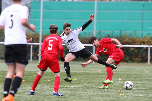 Ali Obaed von der B-Jugend des TBV Lemgo, die mit 11:0 über die JSG Aspe-Retzen den höchsten Sieg in den Kreispokalendspielen feierte. - © Jörg Hagemann