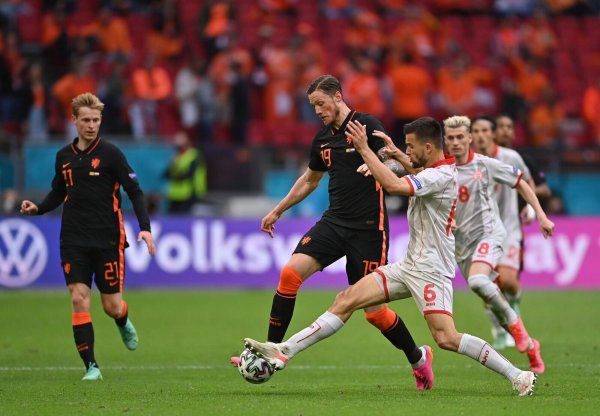 Wout Weghorst (M) wurde gegen Nordmazedonien nur eingewechselt. - © Marius Becker/dpa