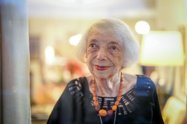 Die Berlinerin Margot Friedländer wurde mit Anfang 20 von den Nationalsozialisten verhaftet und ins Konzentrationslager Theresienstadt verschleppt. - © Kay Nietfeld/dpa