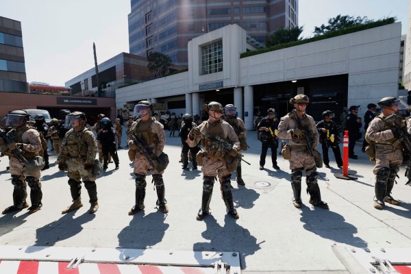 Das Pentagon beabsichtigt die rund 700 Marinesoldaten in Los Angeles abzuziehen. (Archivbild) - © Jill Connelly/AP/dpa