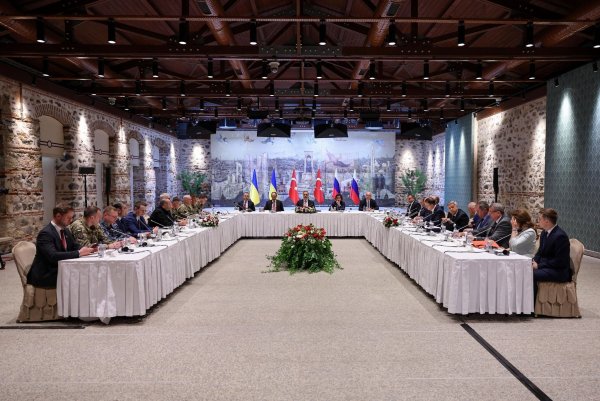 Zweimal haben sich russische und ukrainische Unterhändler seit Mai zu Verhandlungen in Istanbul getroffen. (Archivbild) - © Handout/Türkisches Außenministerium/dpa