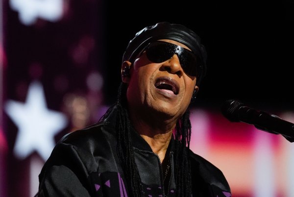Noch immer auf der Bühne: Stevie Wonder - © Erin Hooley/AP/dpa