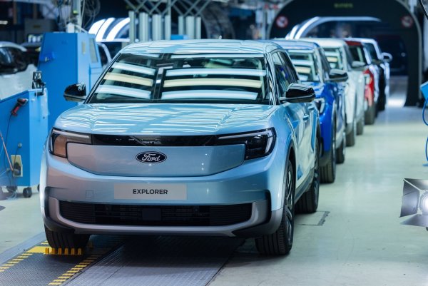 Die SPD in NRW schlägt eine einkommensabhängige Förderung für Elektroautos vor, um auch Geringverdienern den Zugang zur E-Mobilität ermöglichen. (Archivbild) - © Rolf Vennenbernd/dpa