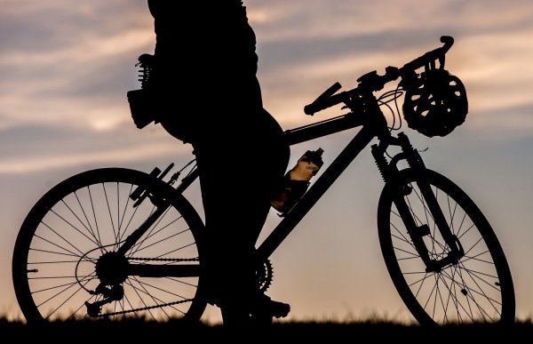 Fahrradfahrer - © Foto: Hauke-Christian Dittrich/dpa/dpa-tmn
