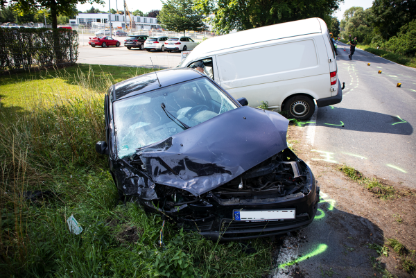 Bei einem Vorfahrtsunfall in Jerxen-Orbke ist ein 23-jähriger Lemgoer verletzt worden.  - © Tim Freitag