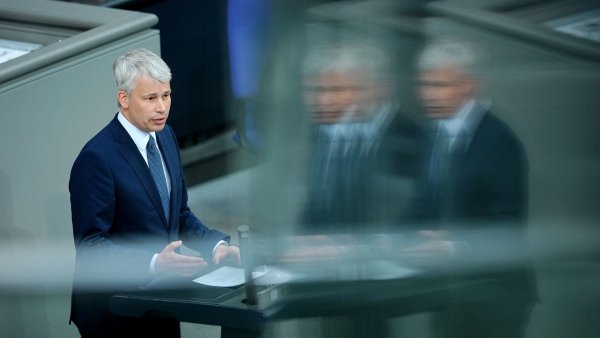 Außenminister Wadephul hat für Irritationen in der Union gesorgt, was den Kurs in der Israel-Politik angeht. Nun gibt es eine gemeinsame Linie, sagt Bilger. - © Kay Nietfeld/dpa