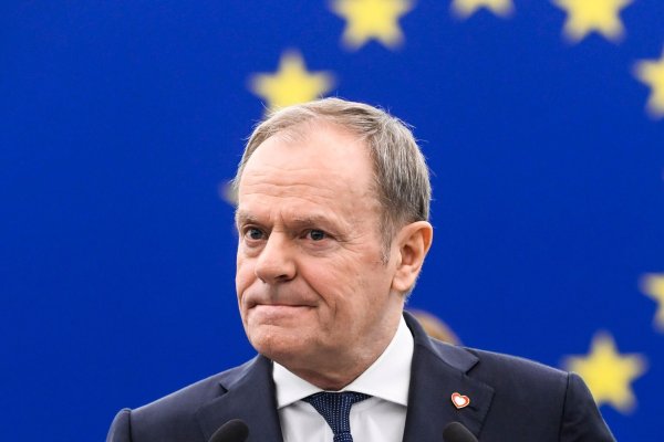 Polens Regierungschef Donald Tusk ist nach der Niederlage seines Kandidaten bei der Präsidentenwahl unter Druck. (Archivbild) - © Pascal Bastien/AP/dpa