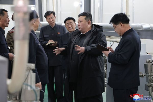 Laut Nordkoreas staatlicher Nachrichtenagentur KCNA ist das Atomprogramm des Landes nicht verhandelbar. (Archivbild) - © Uncredited/KCNA/KNS/dpa