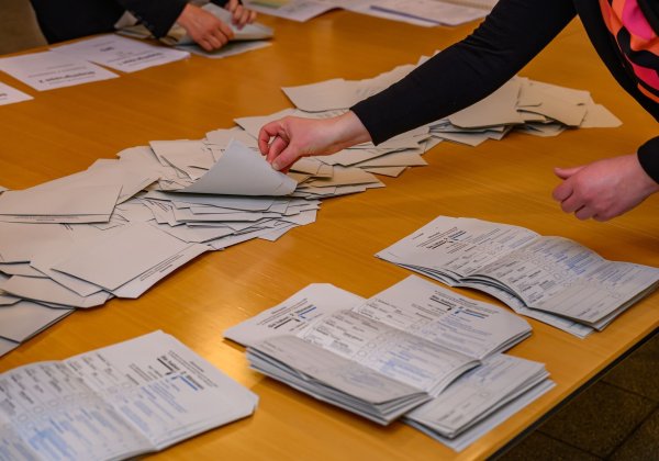 Gegen die Gültigkeit der Bundestagswahl sind schon 800 Einsprüche eingegangen. - © Patrick Pleul/dpa