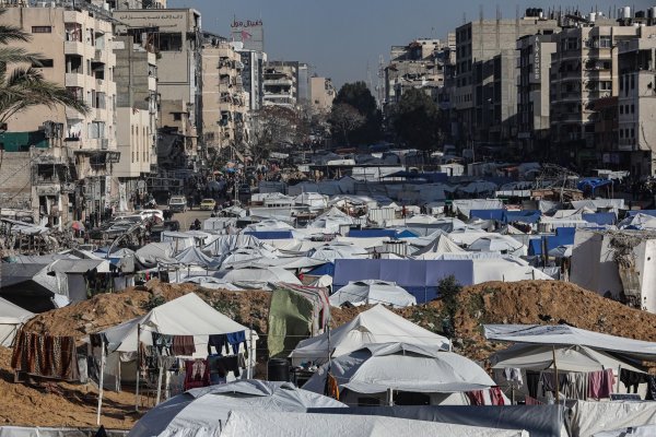 Seit Wiederaufflammen der Kämpfe im Gazastreifen wurden rund 500.000 Palästinenser erneut vertrieben. - © Omar Ashtawy/APA Images via ZUMA Press Wire/dpa