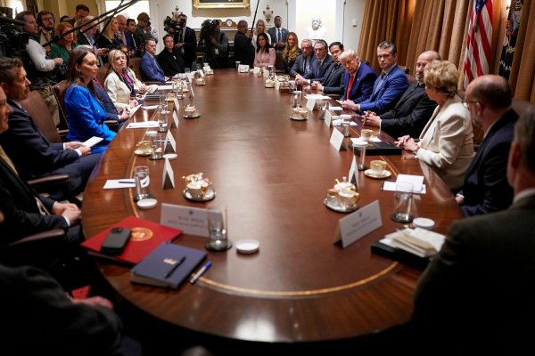 Kabinettssitzungen der besonderen Art - © -/POOL/AP/dpa