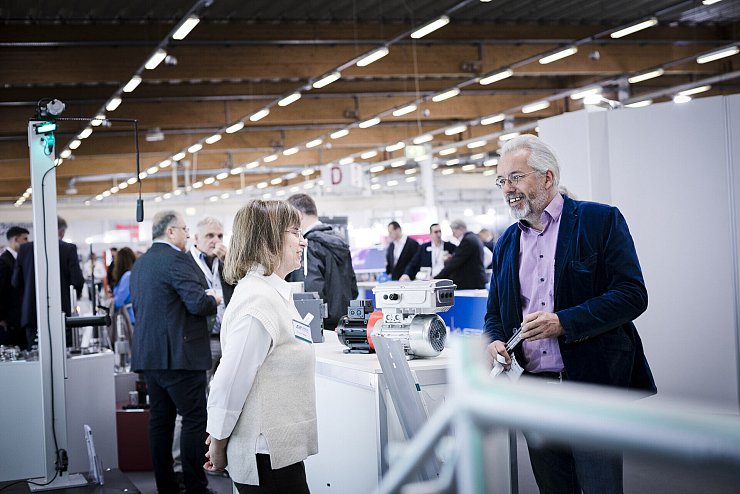 Vom fünften bis zum siebten November präsentieren 350 Aussteller in Bad Salzuflen auf der Fachmesse für Maschinenbau neueste Dienstleistungen und Produkte. - © Easyfairs GmbH