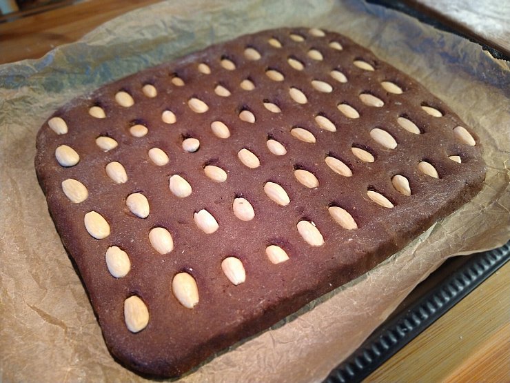 Pfefferkuchen auf dem Blech. - © Yvonne Glandien